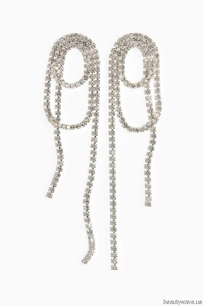 Trust Me: I'm a Stylist—These 5 Surprising Accessories Will Trend in 2026