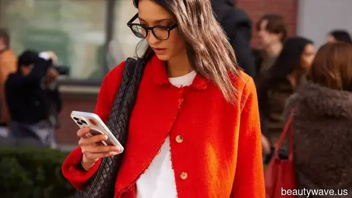 My friend inquired about what's currently trendy at Abercrombie, so I shared these 31 '90s-inspired sale items with her.