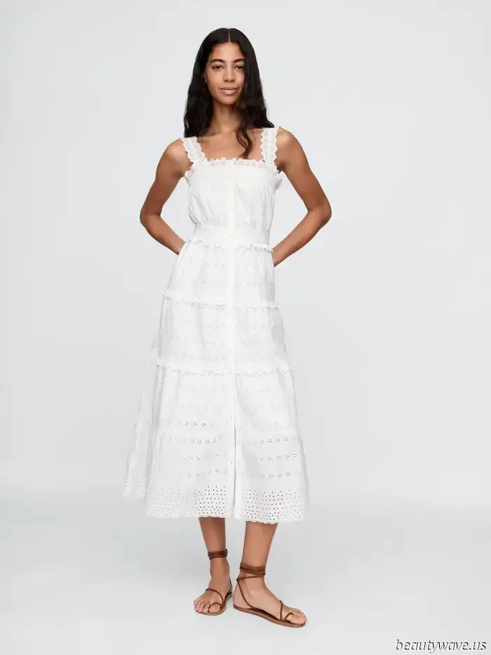 Two Simple, Fashionable Updates That Make White Summer Dresses Feel More "Unexpected" and "Exciting"