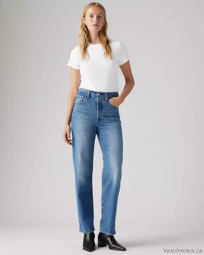 Every fashionable individual I know has a pair of M&S jeans—this is the chic look I frequently wear.