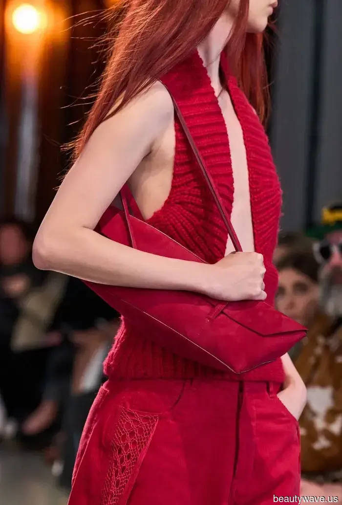 Ich weiß, dass du ein Mode-Mensch bist, wenn du eine dieser 7 Winter-Handtaschen-Trends trägst.