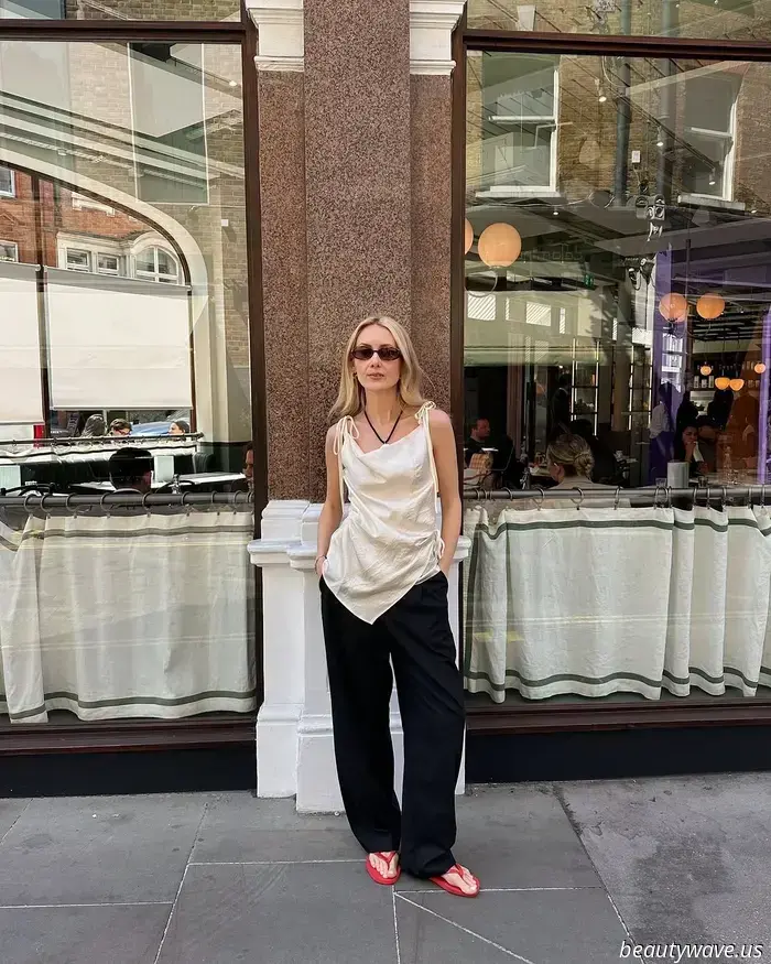 This pant style paired with flip-flops forms the most stylish combination we've encountered all summer.