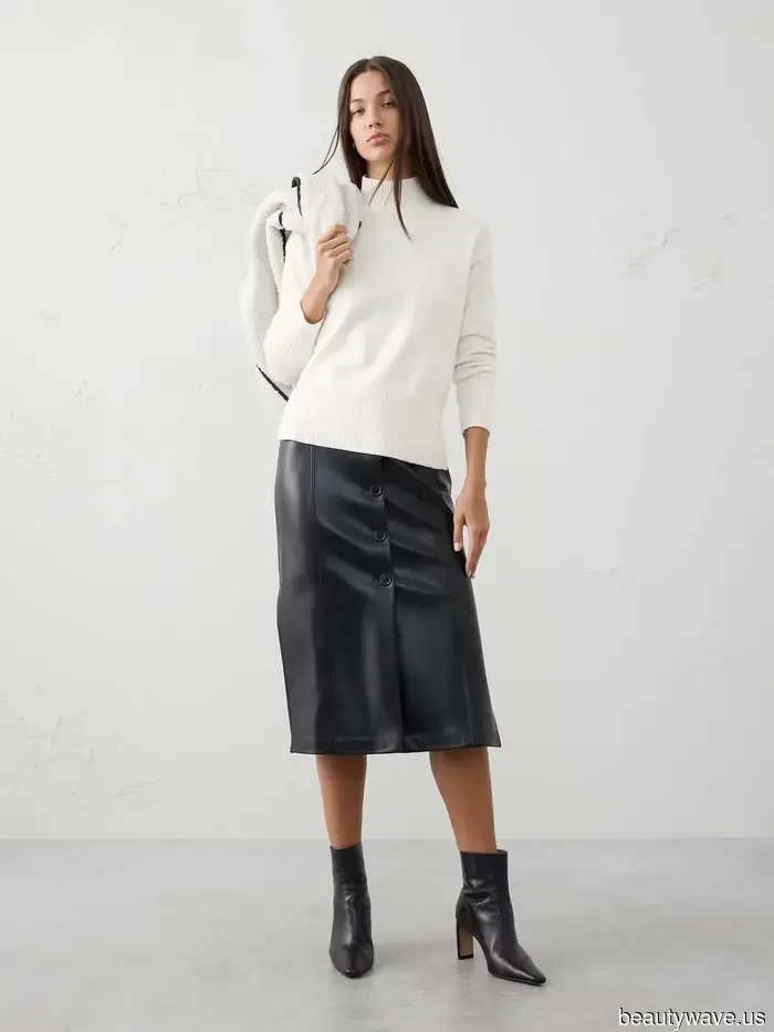 Let’s Revive Stylish Airport Fashion—13 Travel Looks I’m "Taking Inspiration From" for My Upcoming Flight.