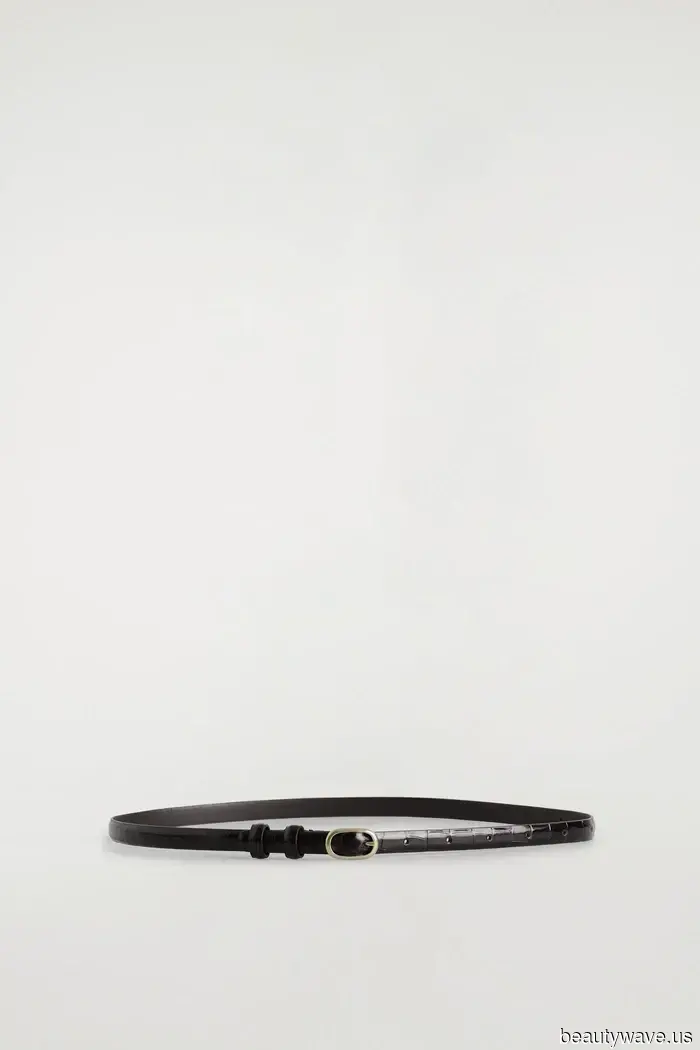 As a Fashion Editor residing in Paris, here are five chic outfits I've noticed Parisians sporting this December.