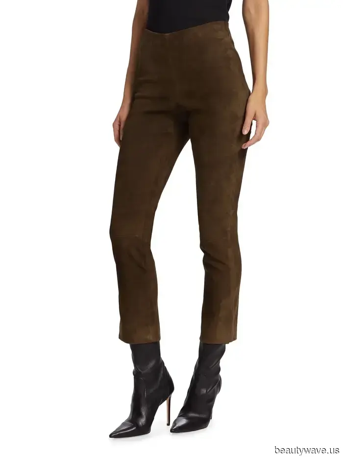 Jeans are great, but Sofia Richie Grainge's fall pant trend is the ideal alternative if your goal for 2025 is to exude wealth.