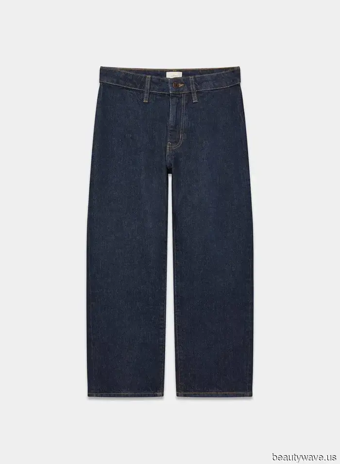 As per It Girls, skinny jeans should be worn only with this trend and these shoes.