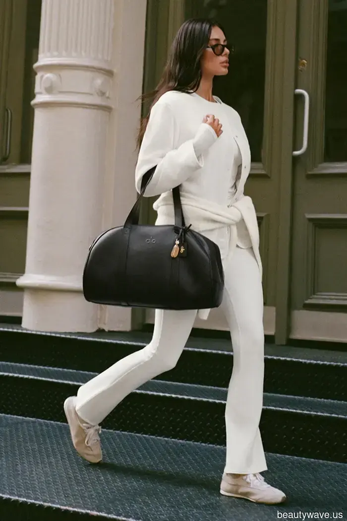 Los leggings en verano son un imprescindible&mdash;5 formas de llevarlos en 2026