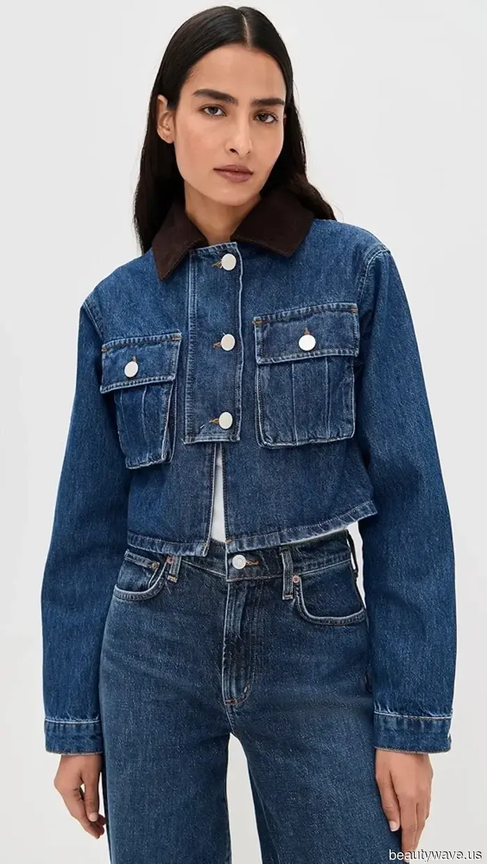 This Outdated Denim Combination is Suddenly the Most Stylish Way to Wear Jeans for Fall 2025.