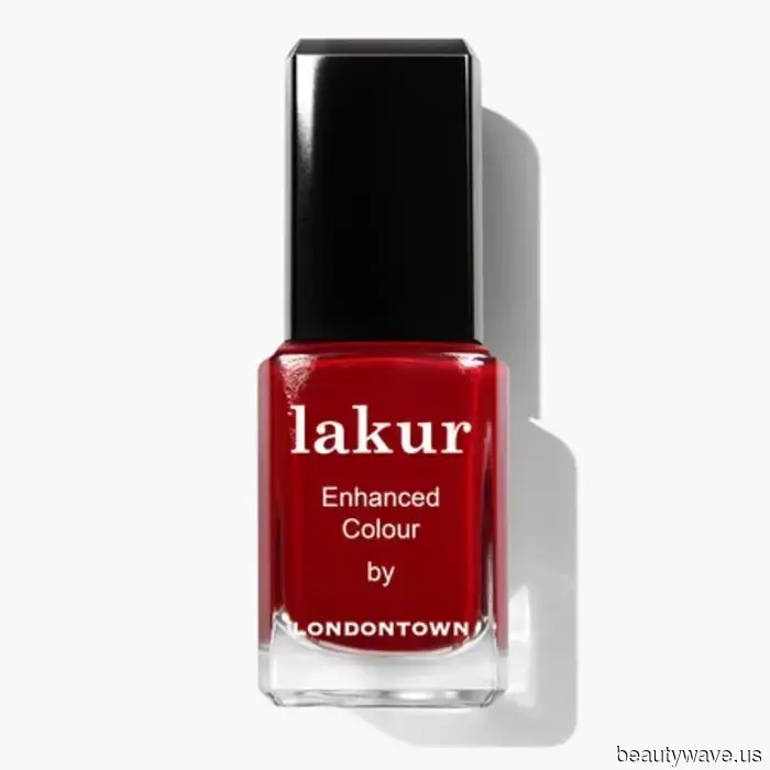 It's Official: The Dipped Manicure Will Be the Most Stylish Nail Trend at the 2026 Met Gala.