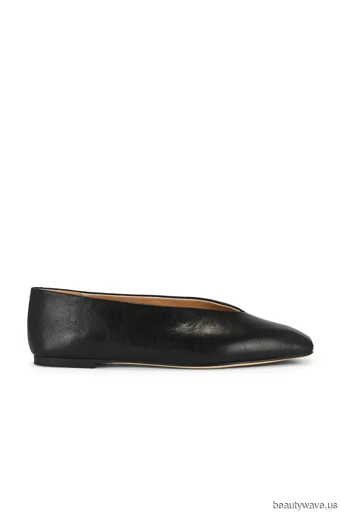 No, Not Loafers—Every Stylish Individual in NYC Is Choosing Cigarette Jeans Paired with These Timeless Flats Instead.