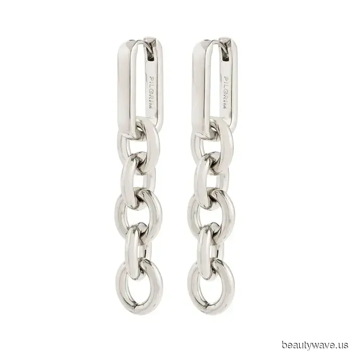 Trust Me: I'm a Stylist—These 5 Surprising Accessories Will Trend in 2026