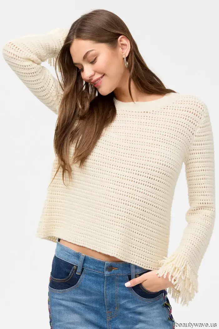 Neither Black nor Brown: This Is the Pant Shade I Noticed Fashion Enthusiasts Sporting from Paris to London.