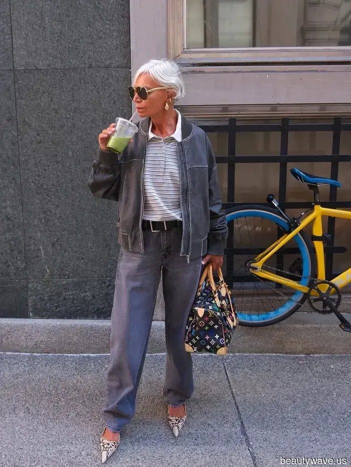 Va bene, finalmente sostituirò le mie classiche t-shirt bianche con questo capo d'abbigliamento più fresco e raffinato.