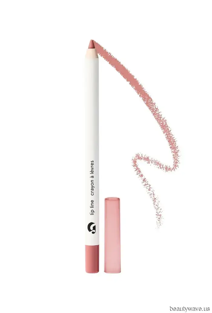 According to Beauty Tastemakers, the ideal fall lip combinations should be toasted, rich, and perfectly spiced—here are four top selections.