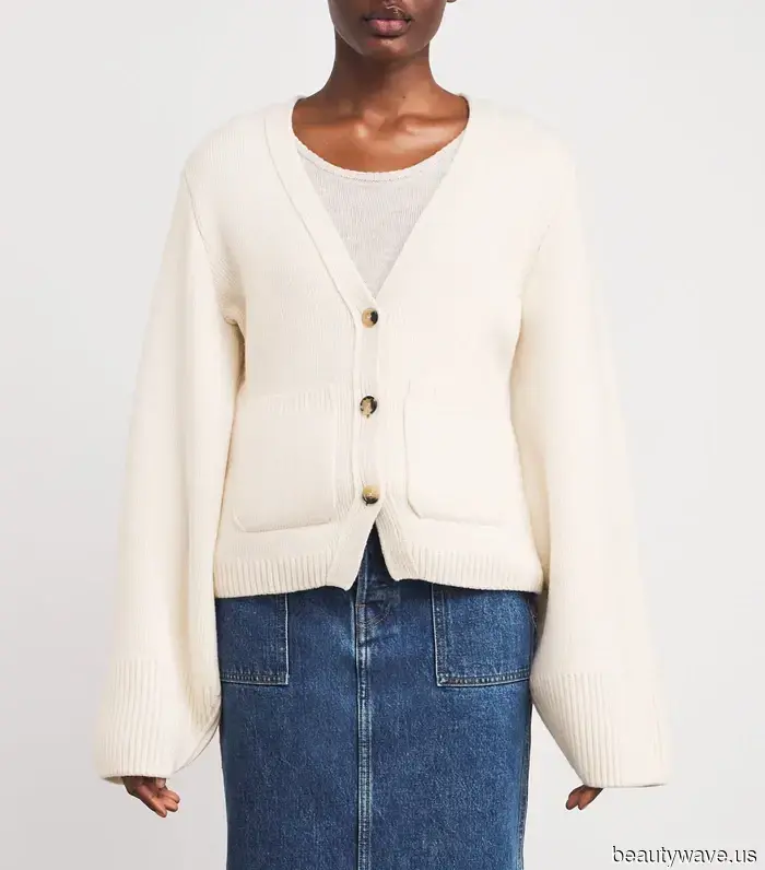 Dico sempre ai miei amici di comprare cashmere durante i saldi invernali&mdash;11 maglioni che consiglio per primi