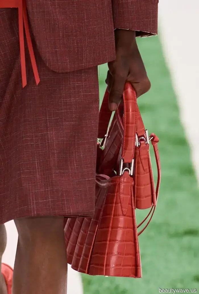 La mia amica mi ha chiesto quali tendenze di colore delle borse domineranno nel 2026&mdash;le ho inviato questi 7.