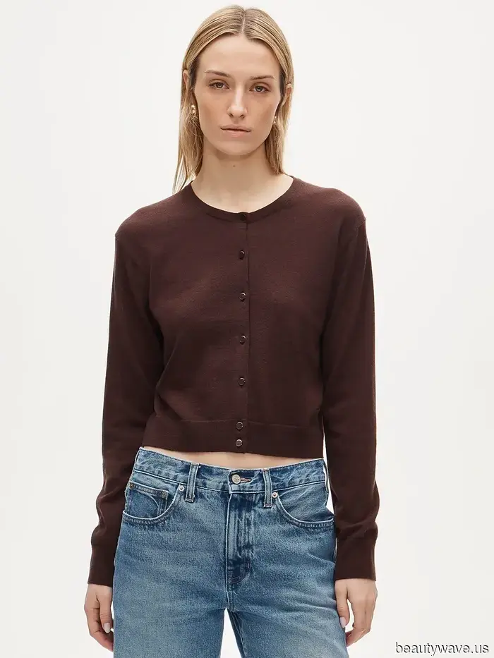 Scusa ai Pezzi Neri nel Mio Armadio&mdash;Sono Ossessionato da Questo Colore Ugualmente Chic per Primavera e Estate