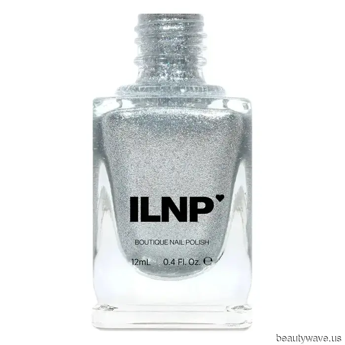 15 Manicures Inspired by Dark Academia That Conjure Images of Dusty Leather Books, Secret Societies, and Plaid Layers