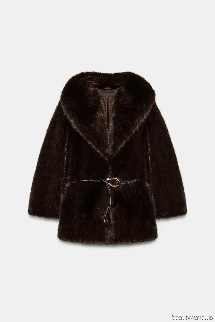 Dieser elegante Schuhtrend ist der Stil, den Sie diesen Winter zu Ihrem braunen Pelzmantel tragen sollten.