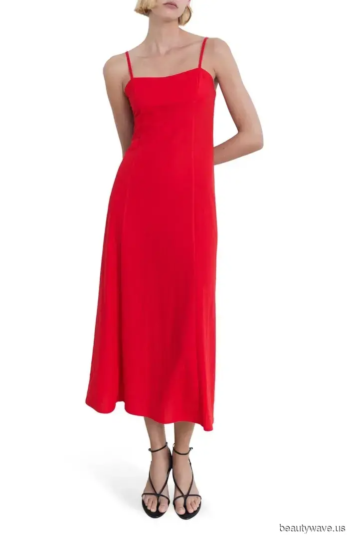 No Need for Color Coordination—This Summer Outfit Trend Is All About Fashion Happiness