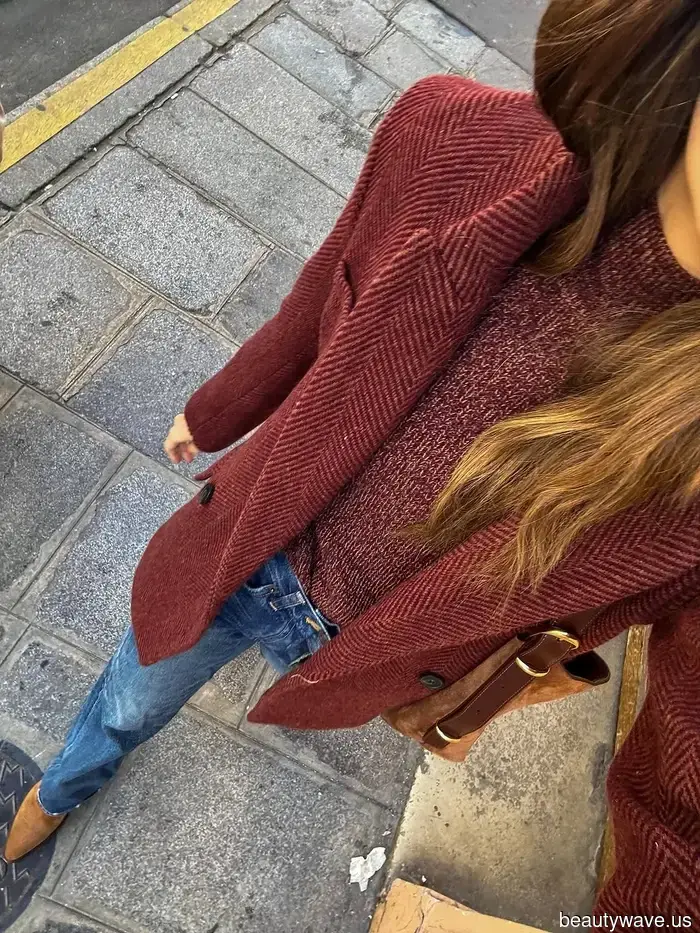 Mode-Mädchen haben alle anderen Trends für Knöchelstiefel für diesen&nbsp;einen speziellen&nbsp;reich aussehenden Stil aufgegeben.