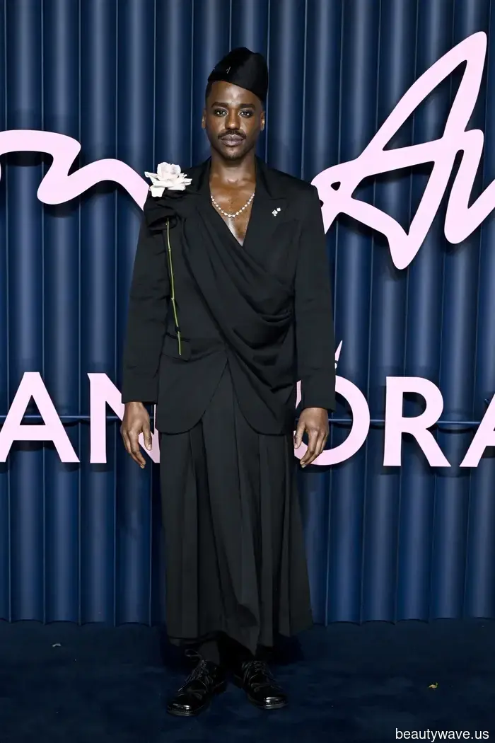 Алекса! Сиенна!&mdash;Самые потрясающие образы с красной дорожки Fashion Awards