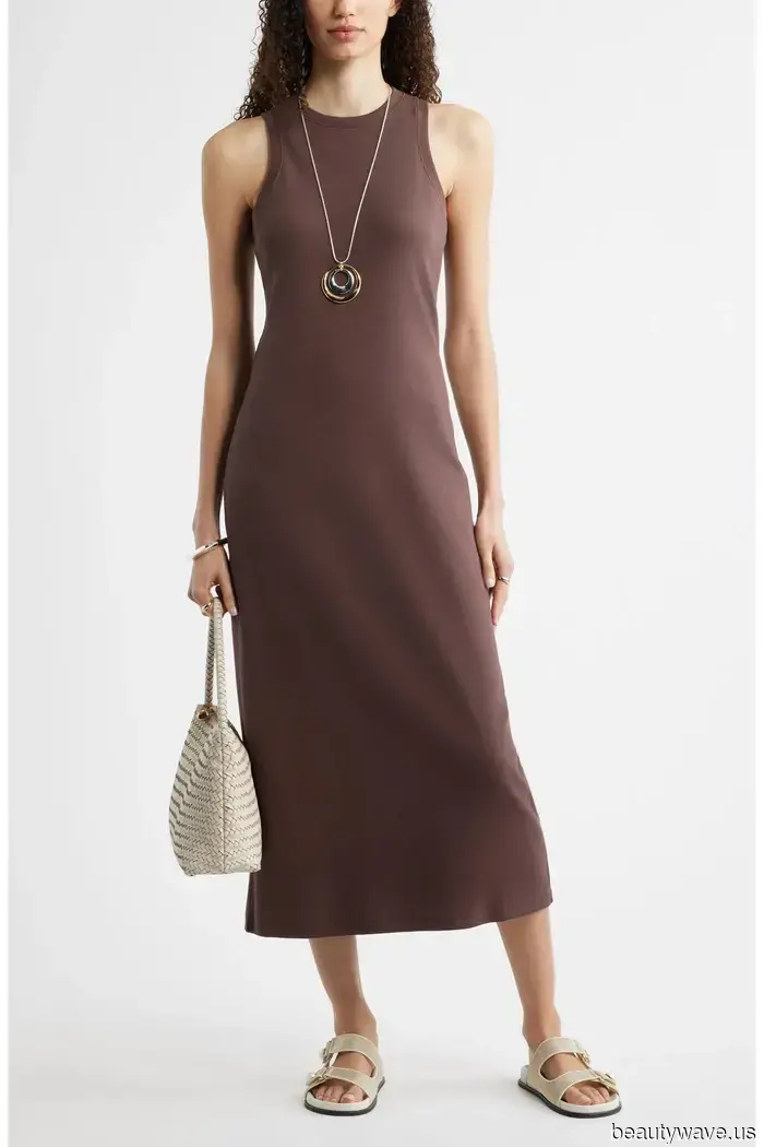 8 Distinct Items From Nordstrom's Surprise Sale That Fashion Enthusiasts Are Selecting for More Stylish Closets