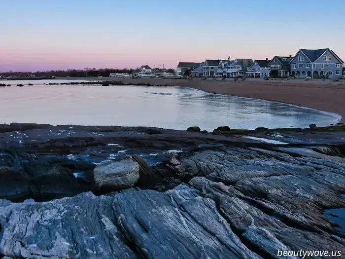 15 Coastal Grandma-Inspired Locations That Seem Plucked From a Nancy Meyers Film