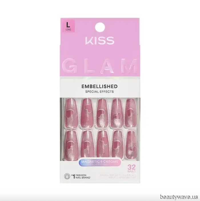 Forget Glazed Nails—My Friends and I Keep Requesting This Superior Chrome Mani at the Moment.