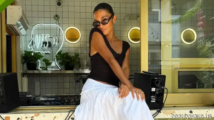 Es ist schockierend, wie viel cooler diese Trainerfarbe einen weißen Rock oder Jeans aussehen lässt.