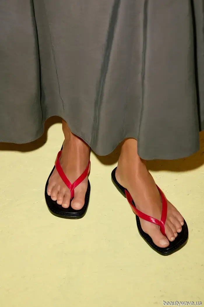 4 Ore di Scorrimento Dopo&mdash;Queste Sono le Migliori Sandali di Ref, Zara e Revolve