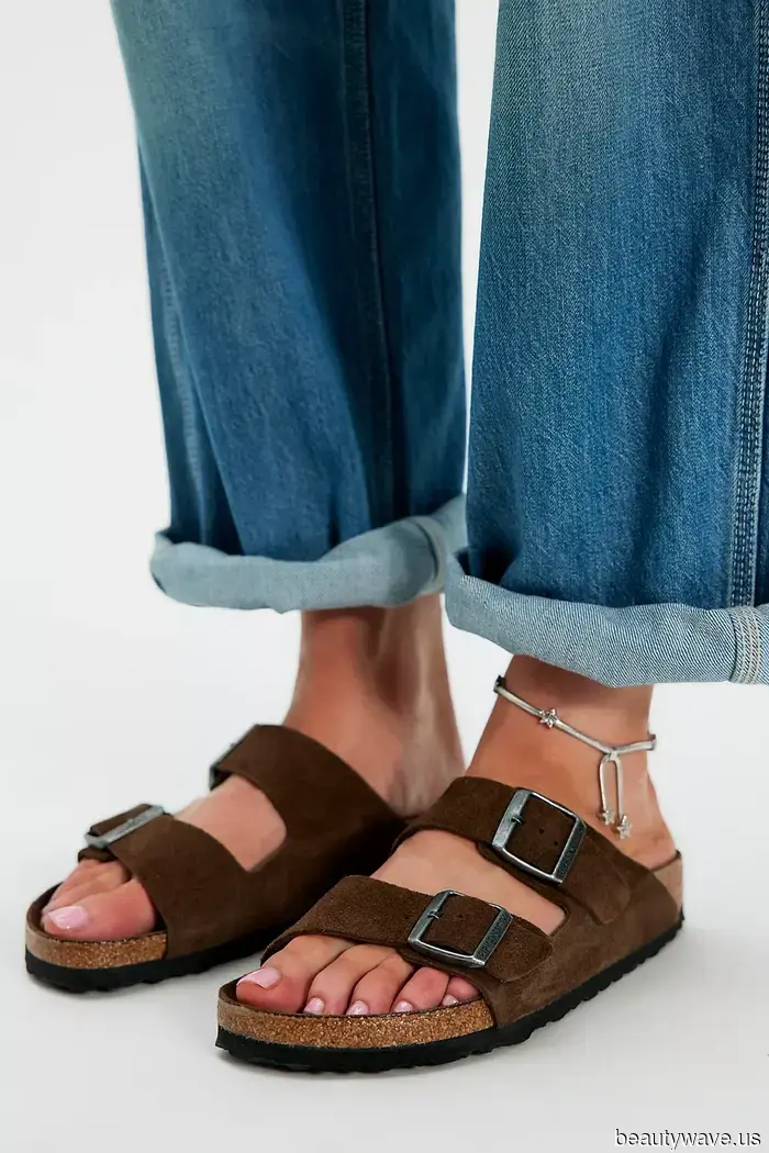 Entschuldigung, aber diese 5 Sandalen-Trends sind offiziell für 2026 out.