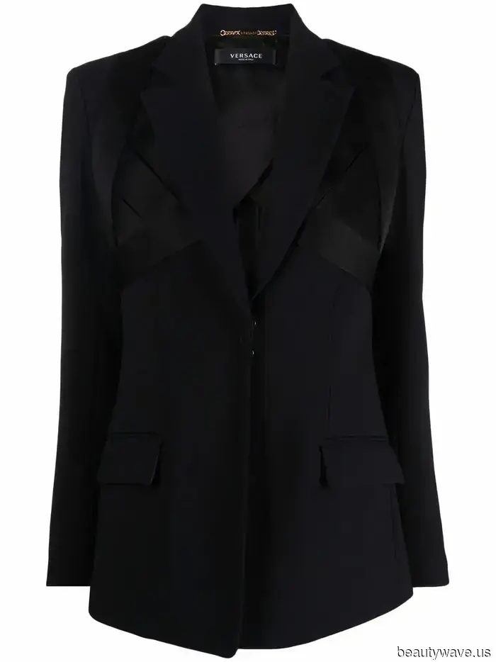 I’ll confess: Style for those over 50 makes minimalism appear more elegant.