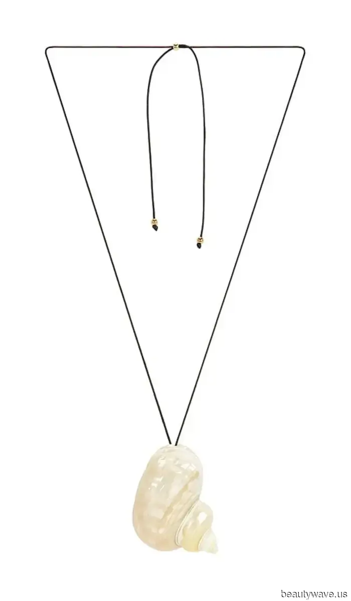 I'm Experiencing Summer Wardrobe Fatigue—These 50 Finds from Revolve Are Refreshing Me Right Now