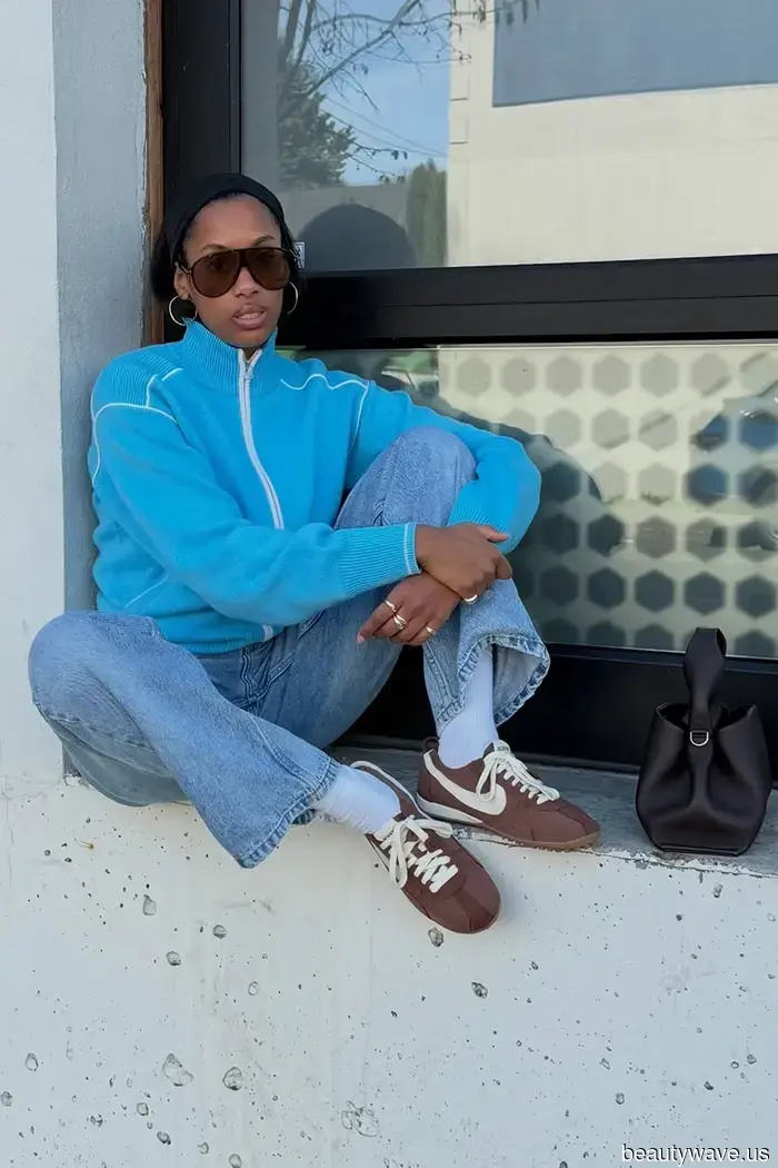 5 einfache Sommer-Flughafen-Outfits, die man mit Sneakers tragen kann
