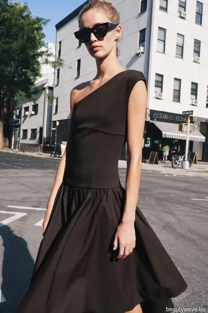 Not Just Black and White—This Season's Most Stylish Dressers Are Choosing Vibrant Color Combinations