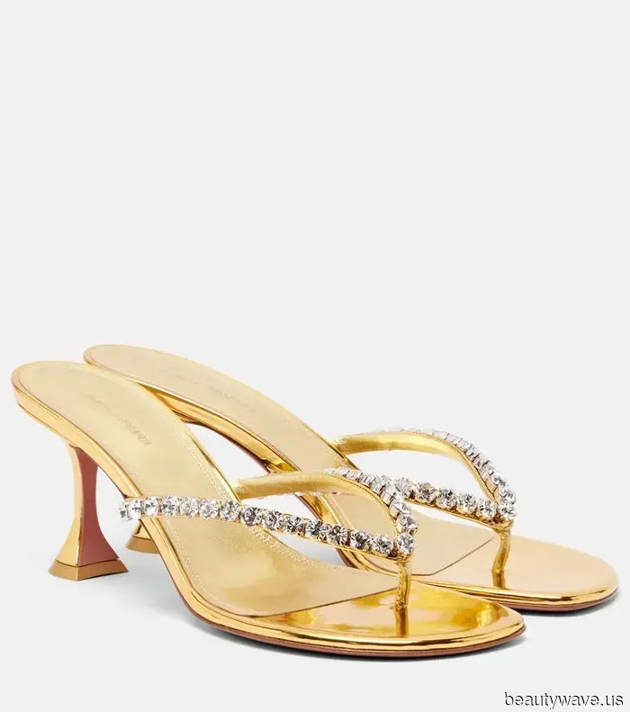 Don’t let flip-flops know, but they’re beginning to feel rather "repetitive"—I’m opting for these 6 summer styles instead…