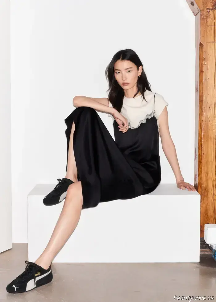 Neither a Nike nor an Adidas—this is the trainer trend that everyone is currently paying attention to.