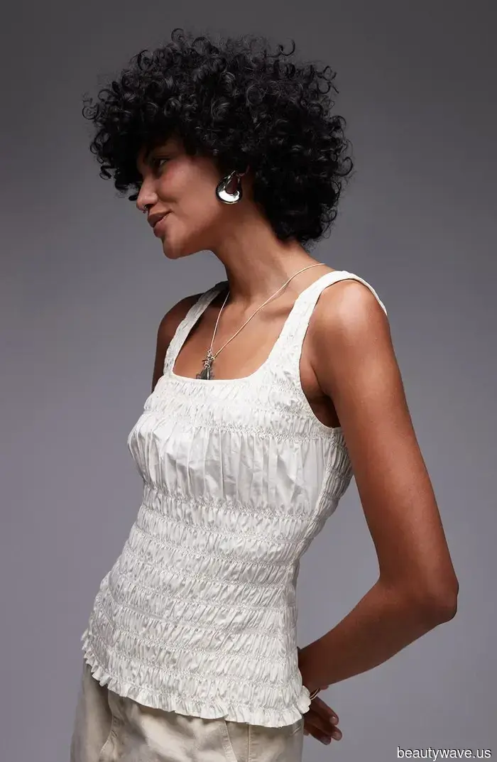 People are avoiding basic white tank tops in favor of a trend that enhances outfits significantly.