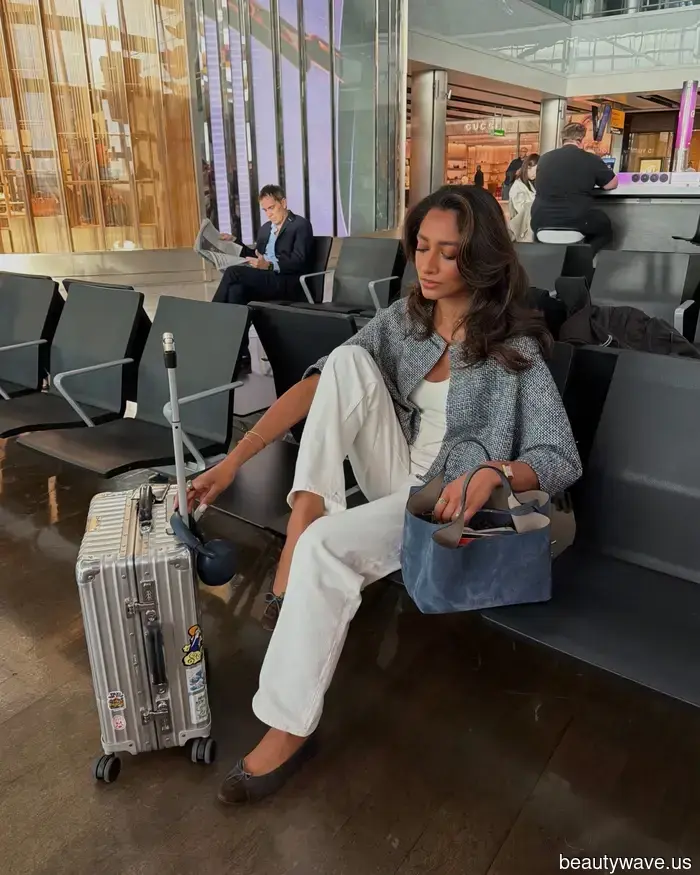 I never thought I could wear jeans at the airport, but these outfits have shown me otherwise.