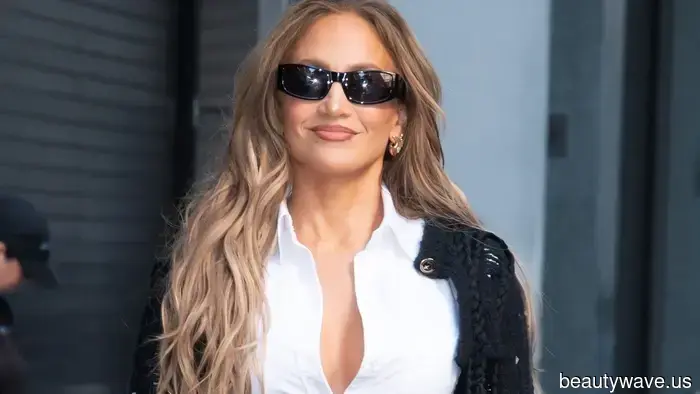 Из Лос-Анджелеса в Париж&mdash;все, кто *понимает*, отказываются от черных кожаных курток в пользу этого элегантного осеннего цветового тренда