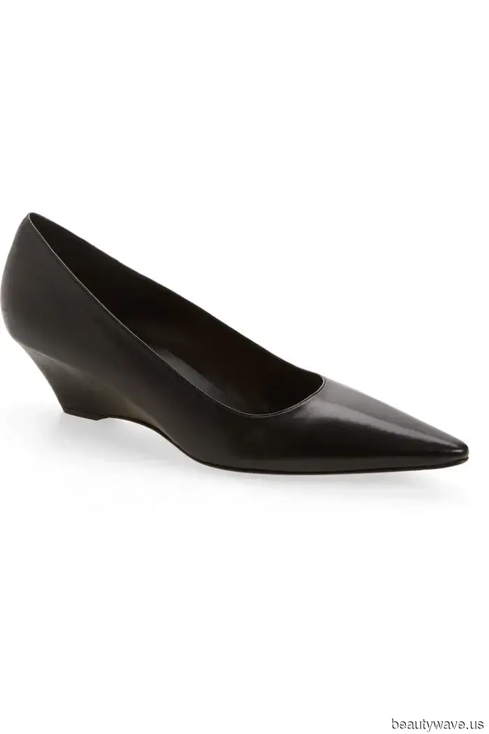 New The Row Alert! Here are the Early Autumn Bags and Shoes That Are About to Cause a Stir.