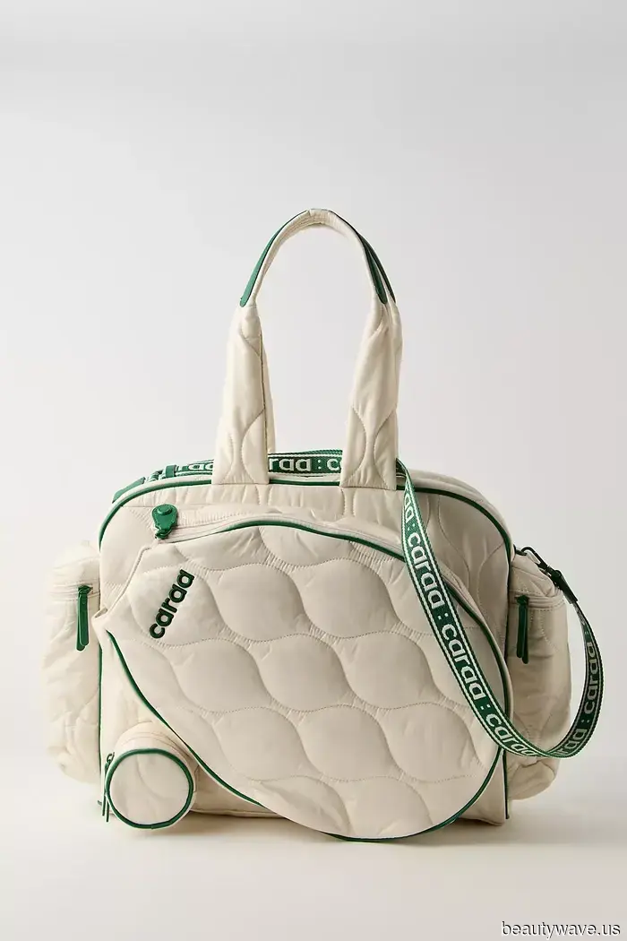 I’m a Fashion Editor who plays tennis every week—here are the items I adore both on and off the court.