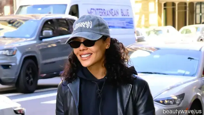 Этот тренд цвета лоферов «не черный, не коричневый» делает каждый наряд в 10 раз круче