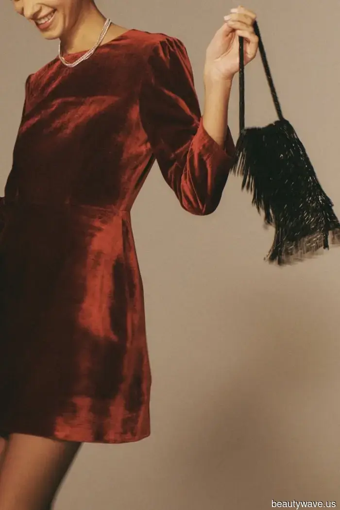 Holiday Attire Is Embracing the 1960s—Here’s How to Achieve the Style