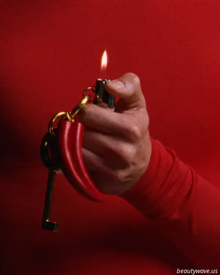 L'ultima uscita del 2026 di Celine è pura gioia, e gli accessori sono così divertenti.