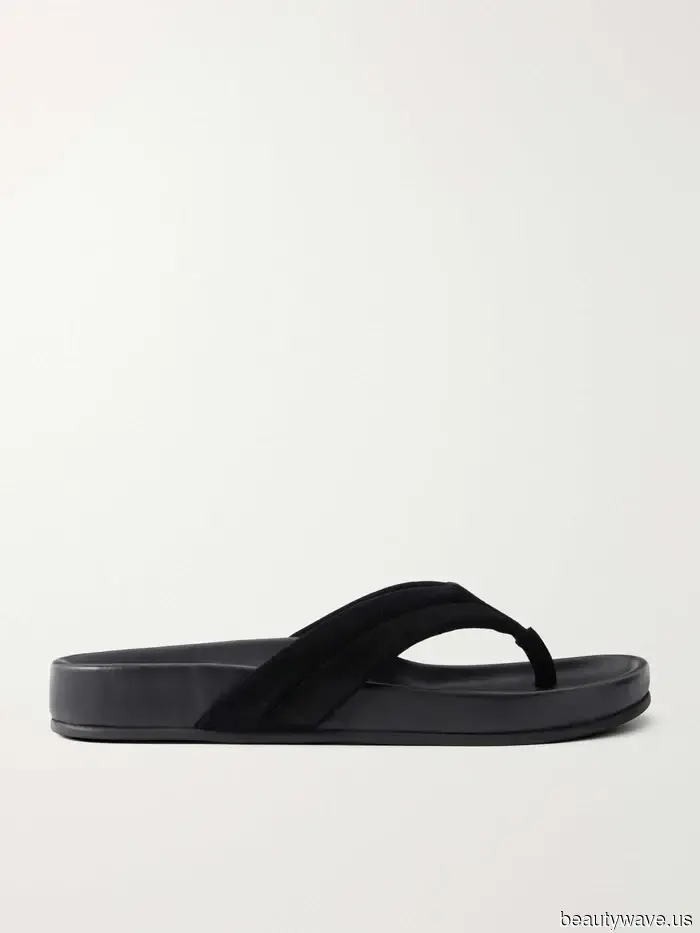 Everyone is aware that I have great taste in shoes—here are 7 summer trends that I wholeheartedly endorse.