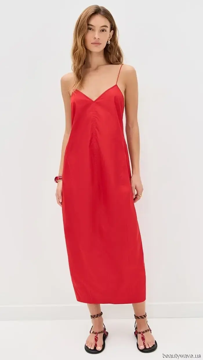 As a discerning shopper, I can confidently say that these 30 Cyber Monday selections from Shopbop have earned my endorsement.