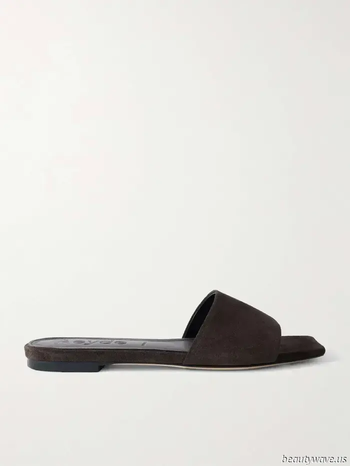 Fact: Opting for this sandal color makes white jeans appear stylish rather than inexpensive.