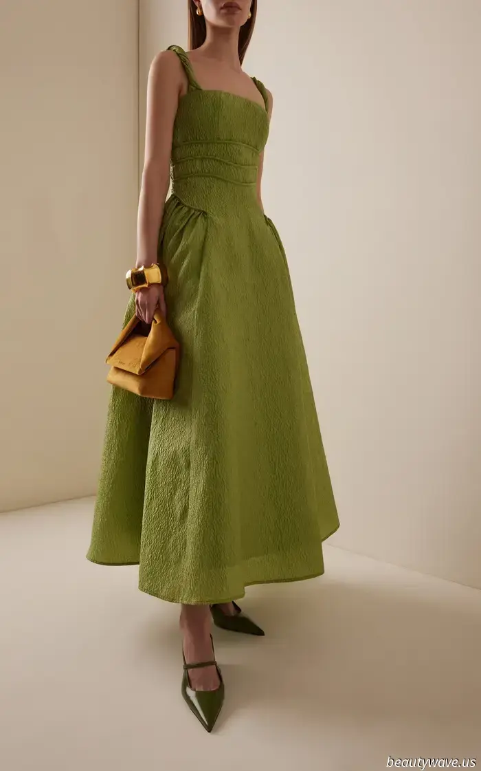 Jacquemus has announced that this understated style accent will be equally popular in the summer of 2026.